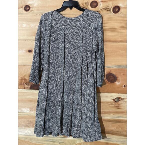 H&M Women's Black/White Geometric Diamond Print Dress. Size 14. Swing/Flowy - Picture 1 of 4